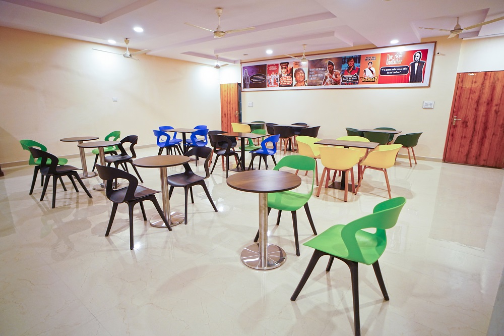 4-Star Resort Dining at Sunrising Cine Vision